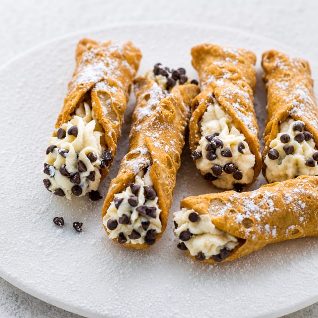Cannoli.