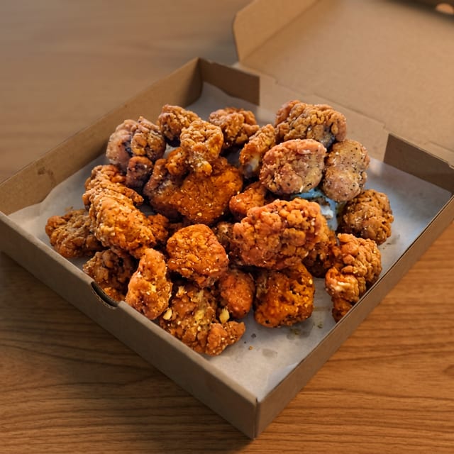 Large 2 Topping & 30 Boneless Wings.